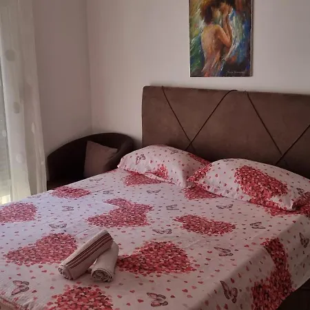 Naki Apartment